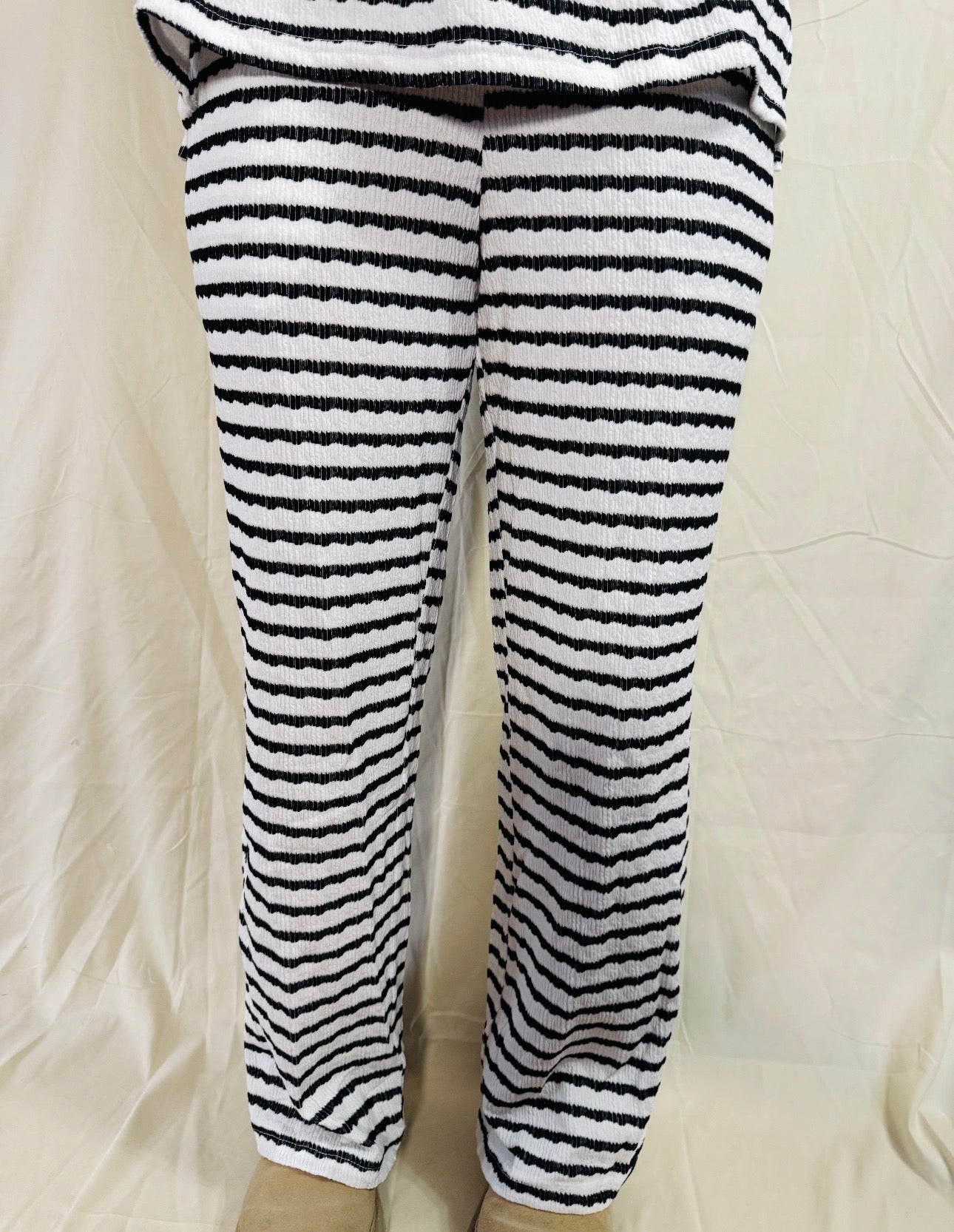Black & White textured Stripe Lounge Pants